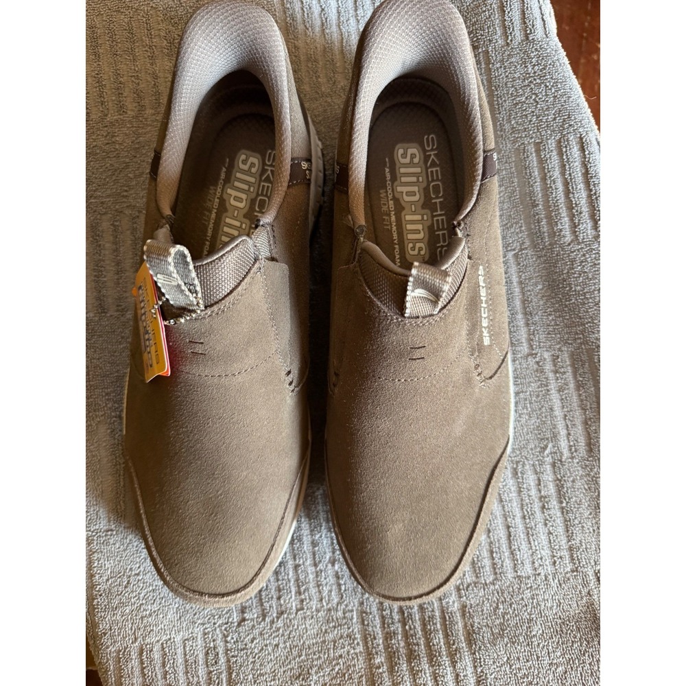 Skechers trail sneakers Hands Free Slip-ins Hillcrest Mens 10 Wide Taupe new nwt